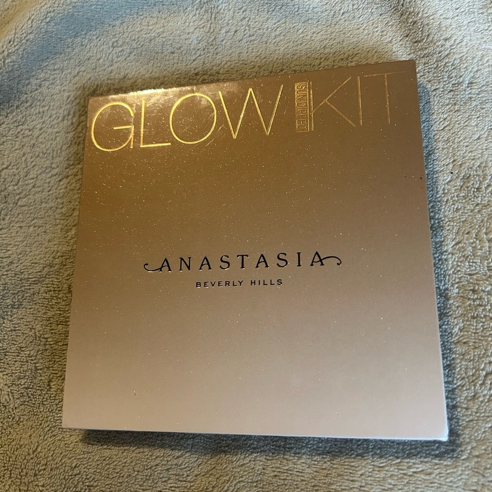 Anastasia Beverly Hills Glow Kit